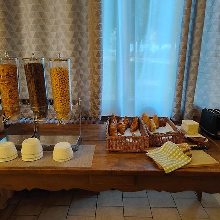 לה בורבול Hotel Au Val Dore מראה חיצוני תמונה
